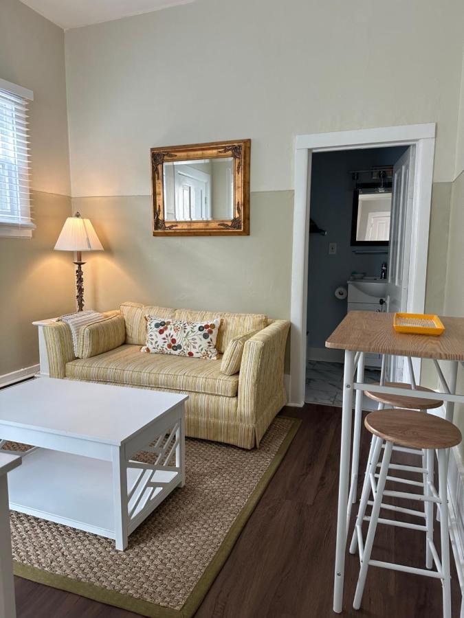The Belvedere B&B Charlevoix ภายนอก รูปภาพ
