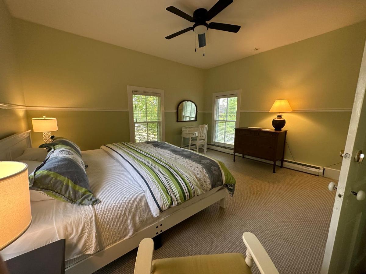 The Belvedere B&B Charlevoix ภายนอก รูปภาพ
