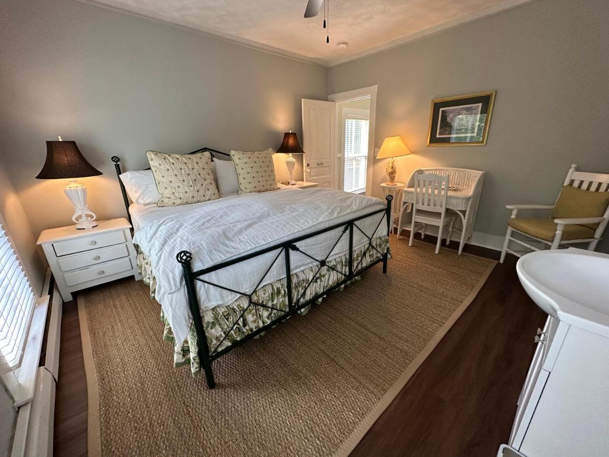 The Belvedere B&B Charlevoix ภายนอก รูปภาพ